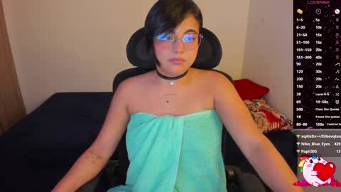 Monie   Help me reach 100 likes online show from January 21, 5:16 am