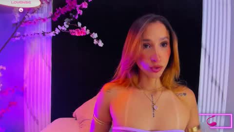 MONIK FOX online show from November 8, 8:23 pm