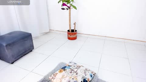 monikk__harrison online show from October 4, 11:19 am