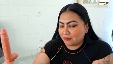 monikk__harrison online show from May 13, 4:27 pm