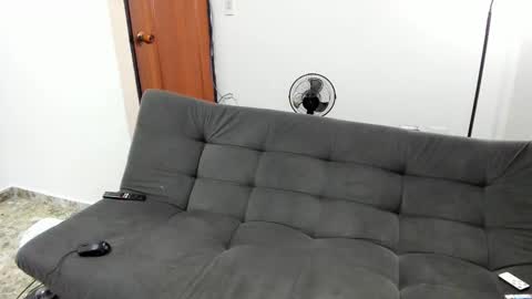 monkeyd_66 online show from January 4, 1:21 pm