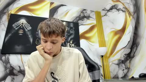 mono_blonde online show from June 11, 11:41 am