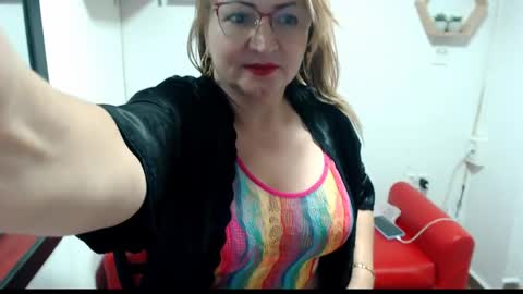 monserrat_diva online show from May 11, 6:27 pm