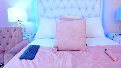 MonserratPeter online show from December 5, 10:17 am