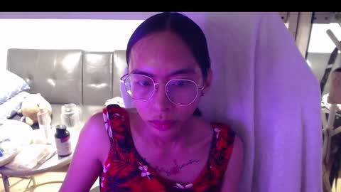 Snapshot of monstercockselfsuck chatting on December 7, 8:55 pm ELYSE A SIMPLE GIRL online show from December 7, 8:55 pm