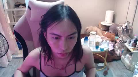 ELYSE A SIMPLE GIRL online show from January 9, 3:17 pm