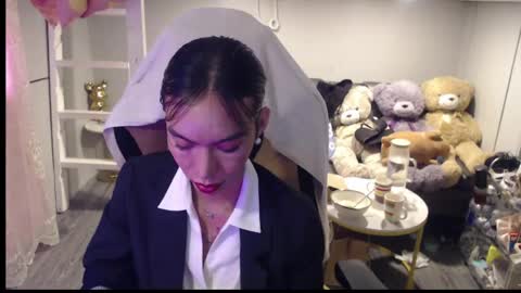 ELYSE A SIMPLE GIRL online show from April 19, 4:24 am