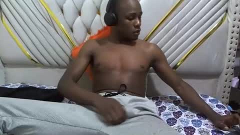 monstrous_cock1 online show from July 10, 8:13 pm