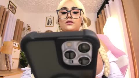 Ruthie online show from December 22, 11:22 pm