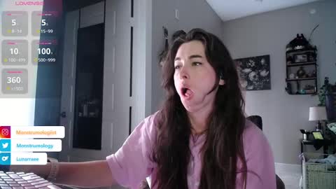 Lydia Mooney online show from December 4, 2:25 am