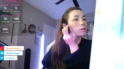 Lydia Mooney online show from December 11, 1:26 am