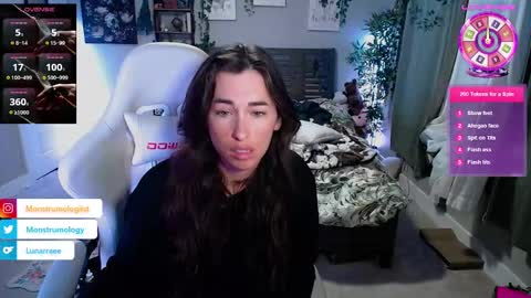 Lydia Mooney online show from February 7, 3:02 am