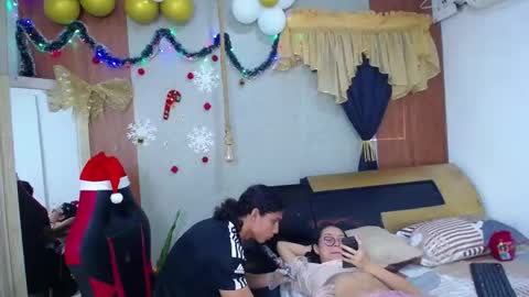 moon_and_fire_ online show from November 25, 4:50 pm