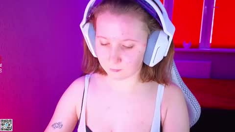 Lola online show from November 19, 7:08 am