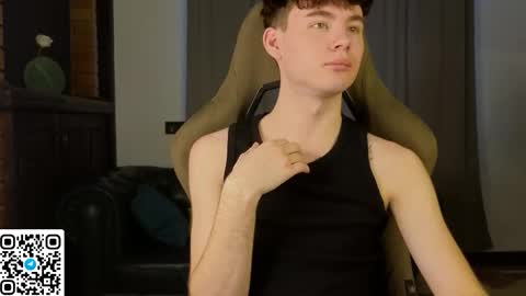 moon_gloww online show from March 8, 5:33 am