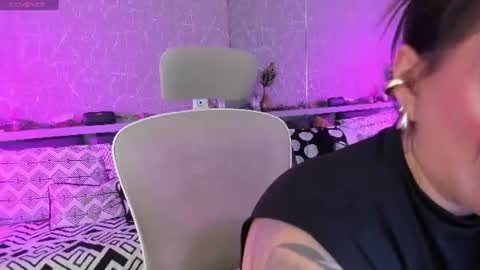 Sarah online show from June 11, 2:53 am
