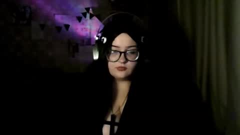 moonfairy2 online show from April 23, 5:58 pm