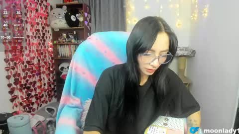 MOON  online show from April 12, 3:32 am