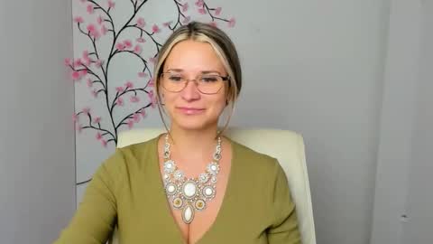 Susanna online show from January 15, 12:36 pm