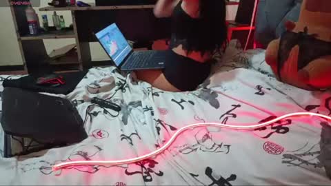 moonvelvetduo online show from July 28, 8:52 pm
