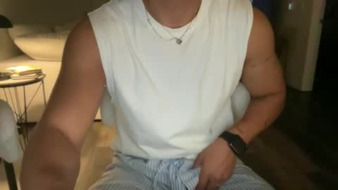 mora594574 online show from September 14, 12:46 am