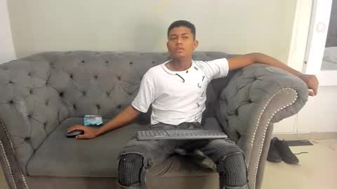 Mmorenito online show from November 10, 7:05 pm