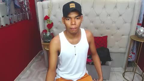 Snapshot of morenoblack23cm chatting on February 8, 7:05 pm duohot23 online show from February 8, 7:05 pm