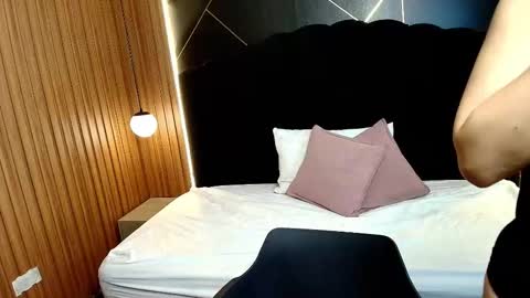 Moriah online show from February 23, 12:51 pm