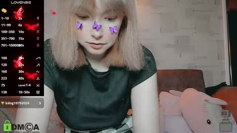 Lisa 3 online show from December 2, 5:51 am