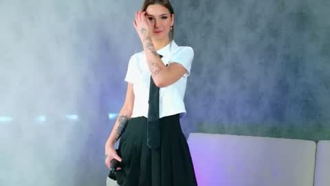 Emilia online show from June 27, 3:23 am