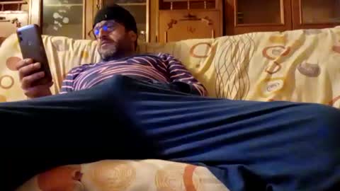 Nomadu online show from January 2, 4:02 pm