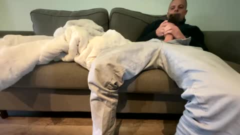 CamO online show from December 11, 2:11 pm