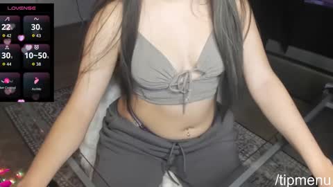 moxieXfoxie online show from April 22, 5:25 am