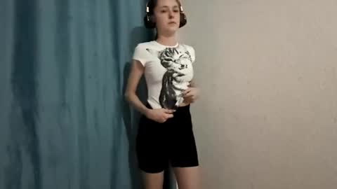 Jenny online show from November 28, 4:25 pm