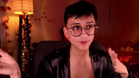 Snapshot of mr_evan1 chatting on February 6, 3:52 pm Mr Evans online show from February 6, 3:52 pm