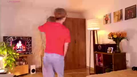 Snapshot of mr_evan1 chatting on September 16, 5:38 pm Mr Evans online show from September 16, 5:38 pm