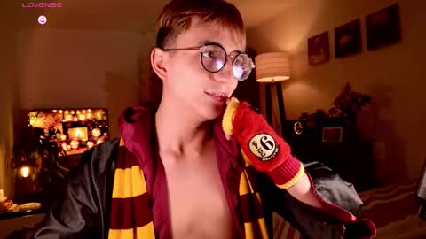 Snapshot of mr_evan1 chatting on October 15, 5:36 pm Mr Evans online show from October 15, 5:36 pm