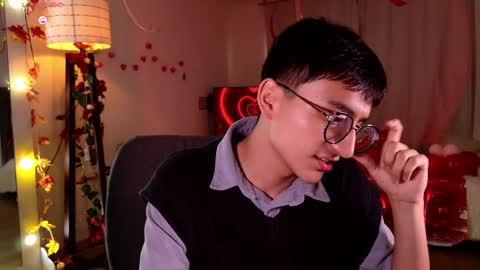 Snapshot of mr_evan1 chatting on February 15, 6:01 pm Mr Evans online show from February 15, 6:01 pm