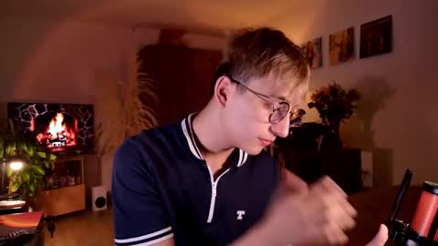 Snapshot of mr_evan1 chatting on September 21, 2:54 pm Mr Evans online show from September 21, 2:54 pm