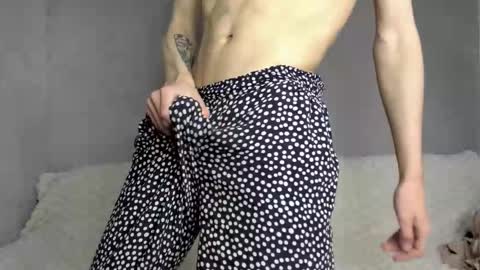 Makentoshi online show from November 21, 12:30 am