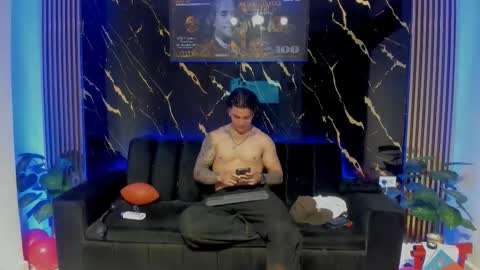 mr_maximo online show from February 15, 7:51 am