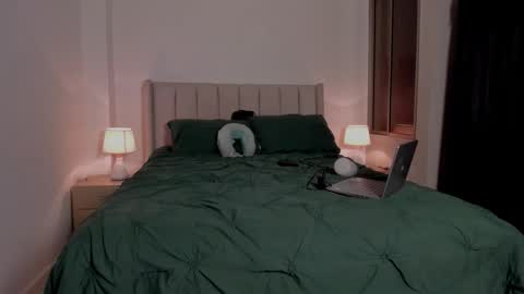 mr_maximo online show from March 1, 1:43 am