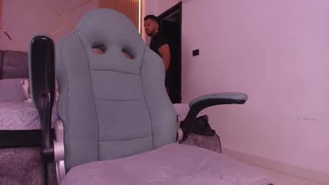 MIKEE online show from February 19, 3:16 am