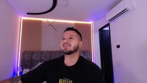 MIKEE online show from May 4, 3:02 am