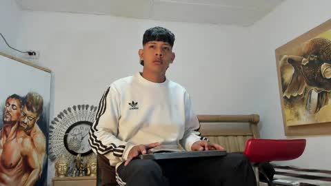 mr_stiven_ online show from April 7, 3:19 am