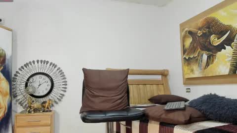 mr_stiven_ online show from May 4, 2:40 am