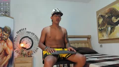 mr_stiven_ online show from April 25, 4:47 am