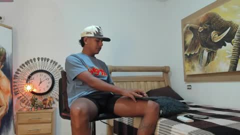 mr_stiven_ online show from May 21, 3:35 am