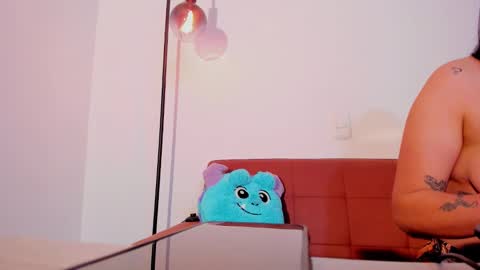 Laura online show from March 11, 4:48 am