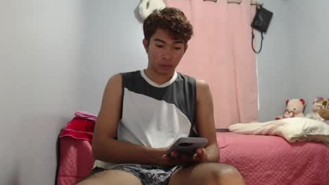 mrheartthief online show from July 30, 1:39 am